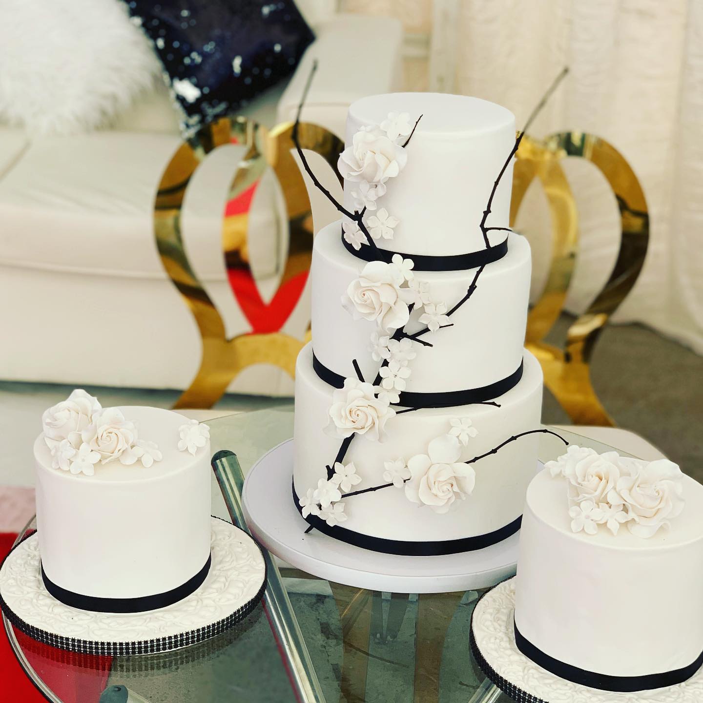 Andrea Black & White Wedding Cake - Rashmi's Bakery